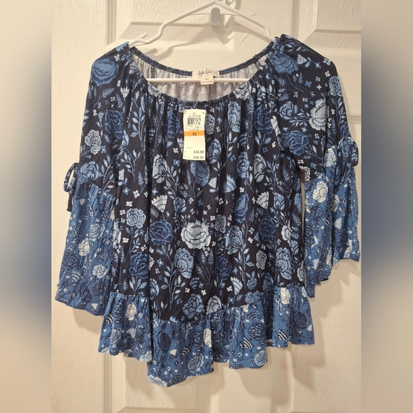 Style & Co. Tops - Style & Co. Women's Navy and Light Blue Floral Blouse